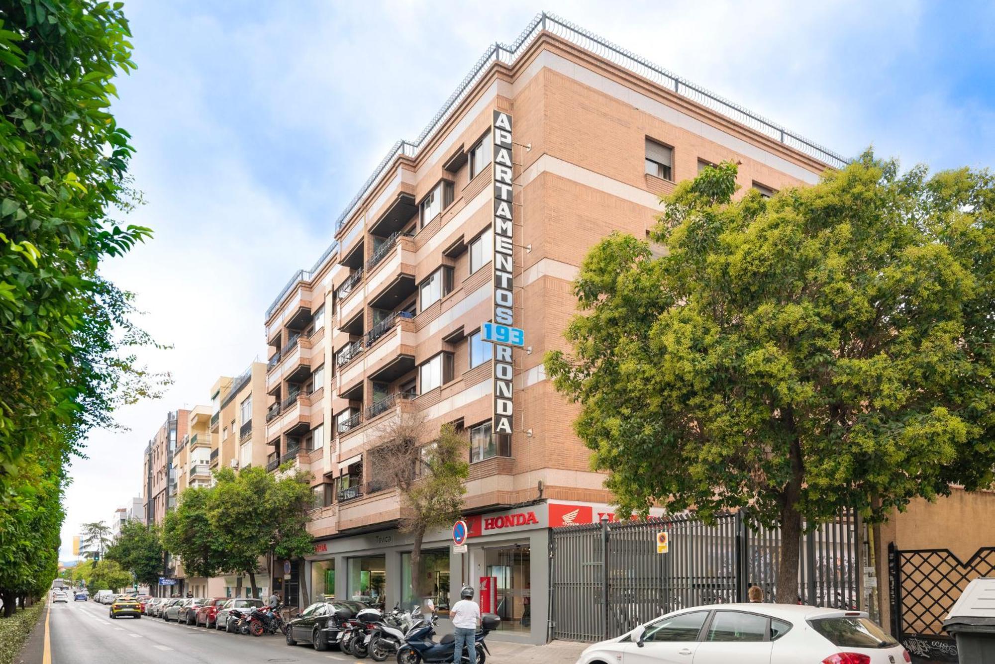 Ronda 193 Junto A Hospitales Y Cerca Centro Con Parking Gratis Appartamento Granada