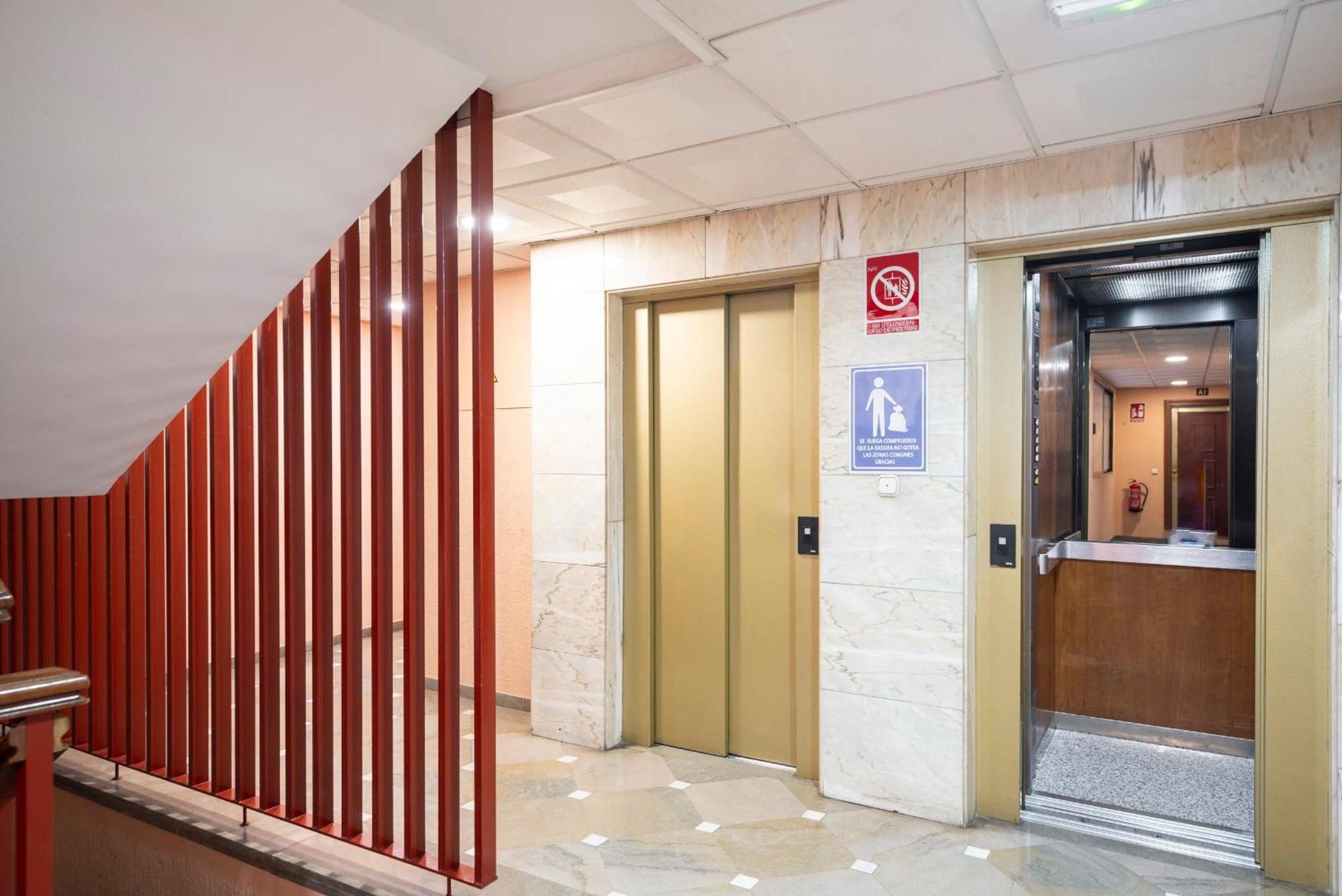Ronda 193 Junto A Hospitales Y Cerca Centro Con Parking Gratis Apartment *