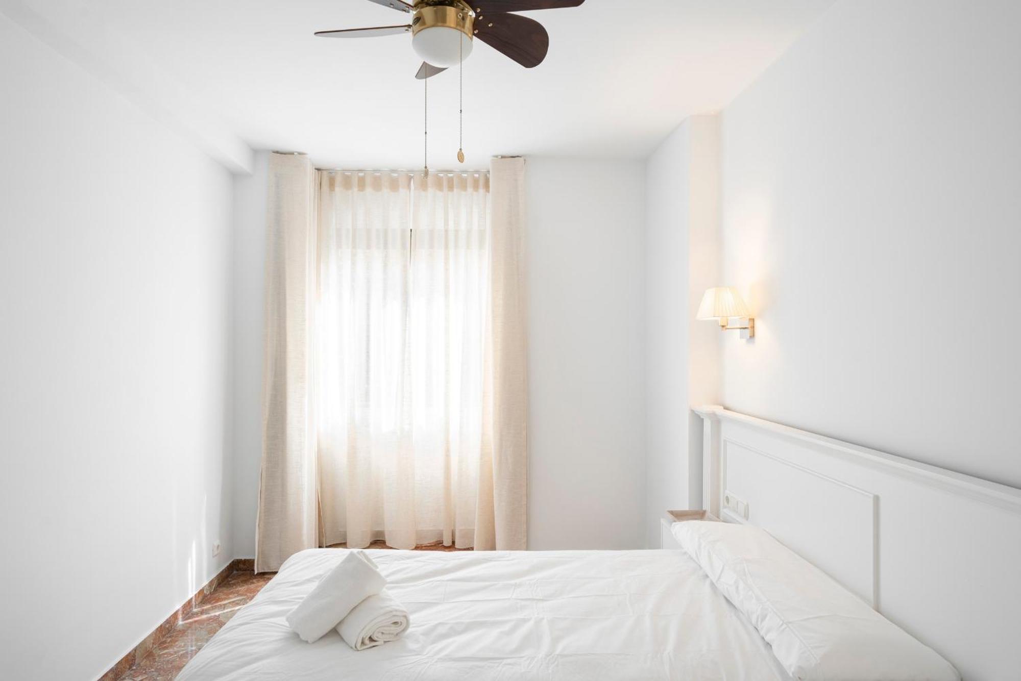 Apartment Ronda 193 Junto A Hospitales Y Cerca Centro Con Parking Gratis *