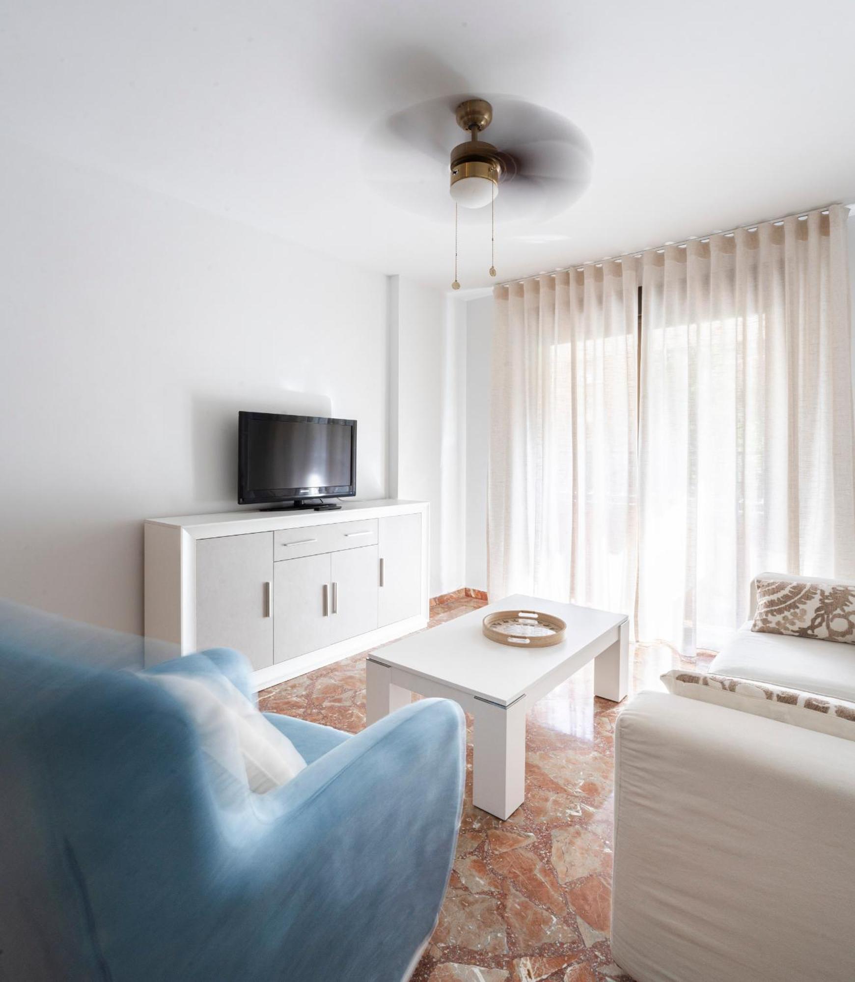 Apartment Ronda 193 Junto A Hospitales Y Cerca Centro Con Parking Gratis *